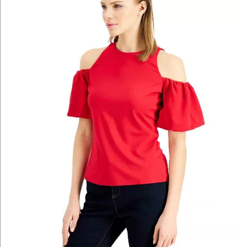 InC balloon sleeve top